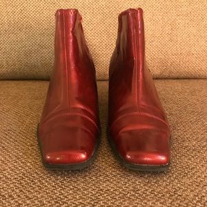 Life Stride Sumner Red Booties 8.5w